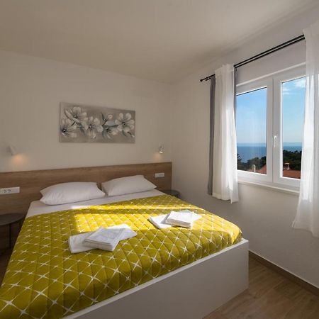 Apartment Mare Krvavica Exterior photo